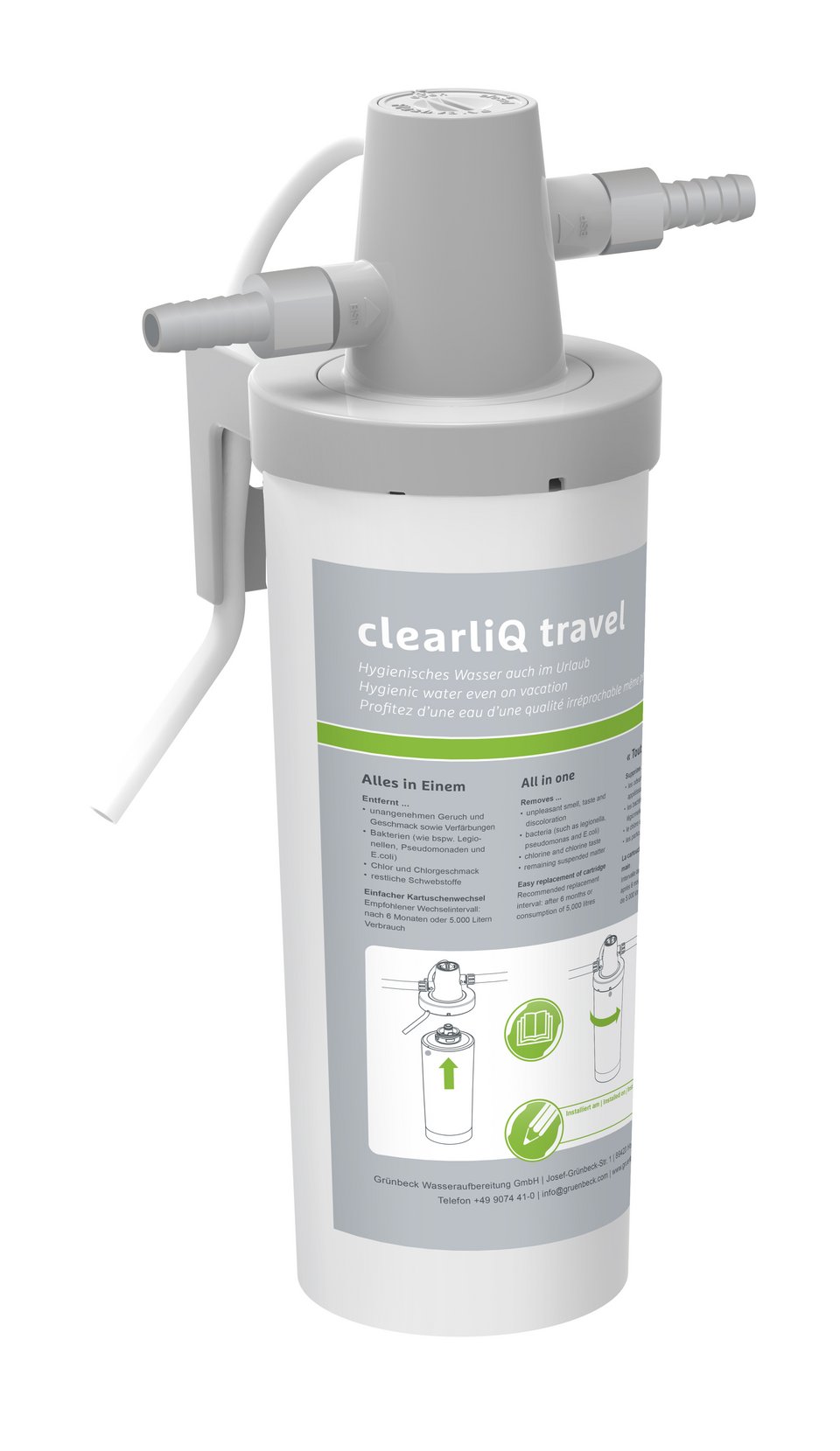 Wasserfilter „clearliQ travel“, mit Anschlüssen oben, mit Etikett mit Text: „Alles in Einem“.